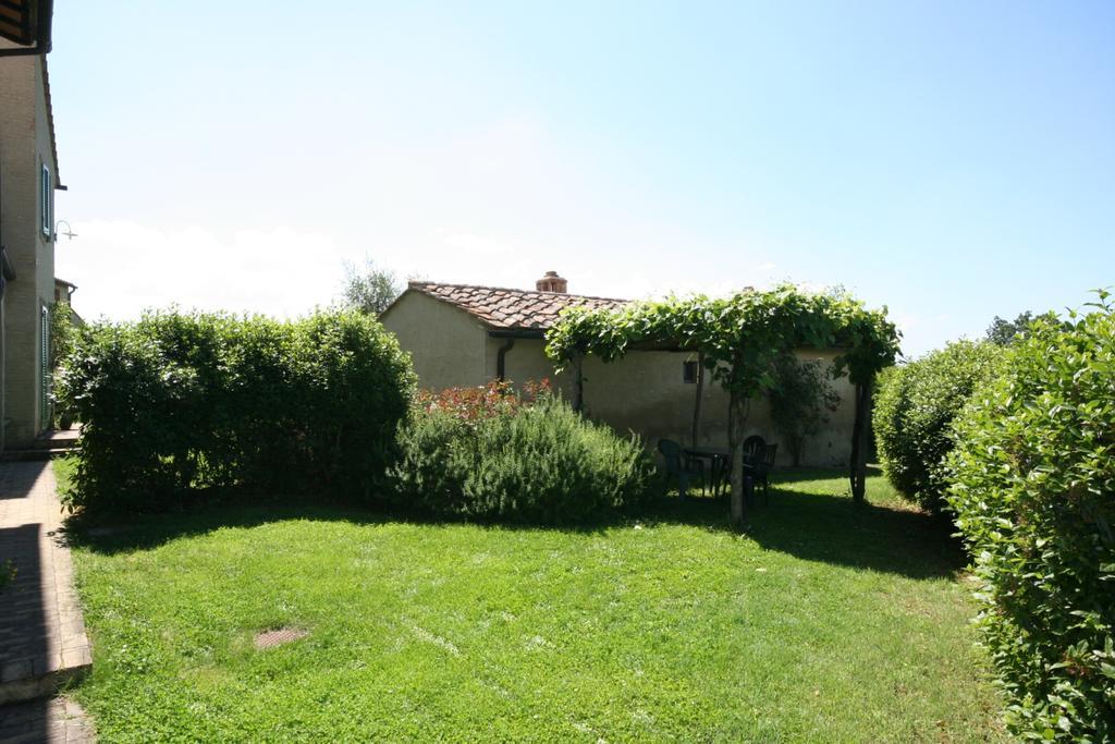 Podere Il Pino Poggibonsi Phòng bức ảnh